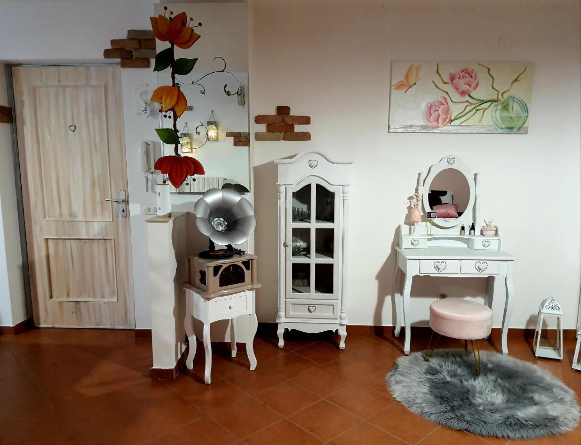 Shabby Chic Rooms Con Cucina E Giardino Privato Pomarico 외부 사진